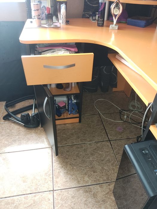 Vând birou calculator second hand