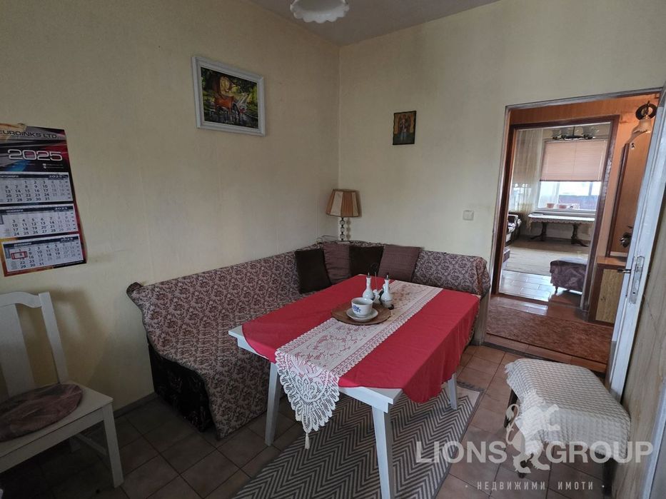 Продава се Тристаен апартамент в Варна, Автогара - 90 кв.м за 1019 €/кв.м - Снимка #5