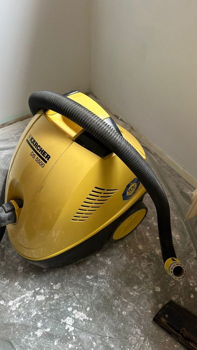 Прахосмукачка Karcher DS5500