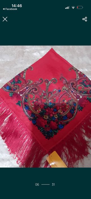 Sal , batic traditional cu imprimeu floral albastru