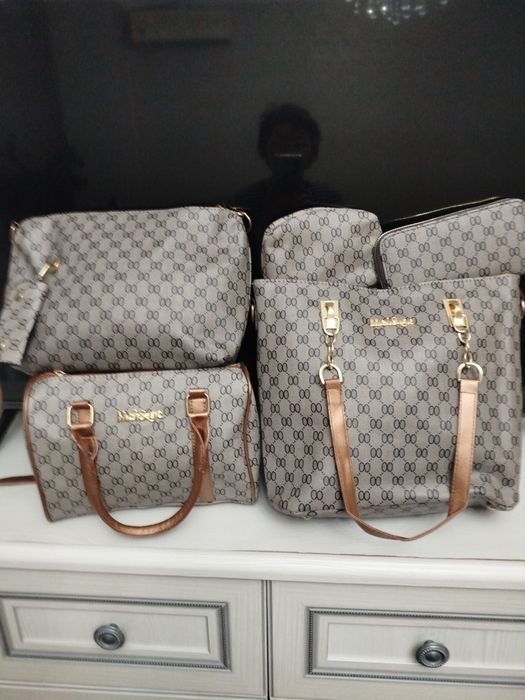 Набор сумок продам