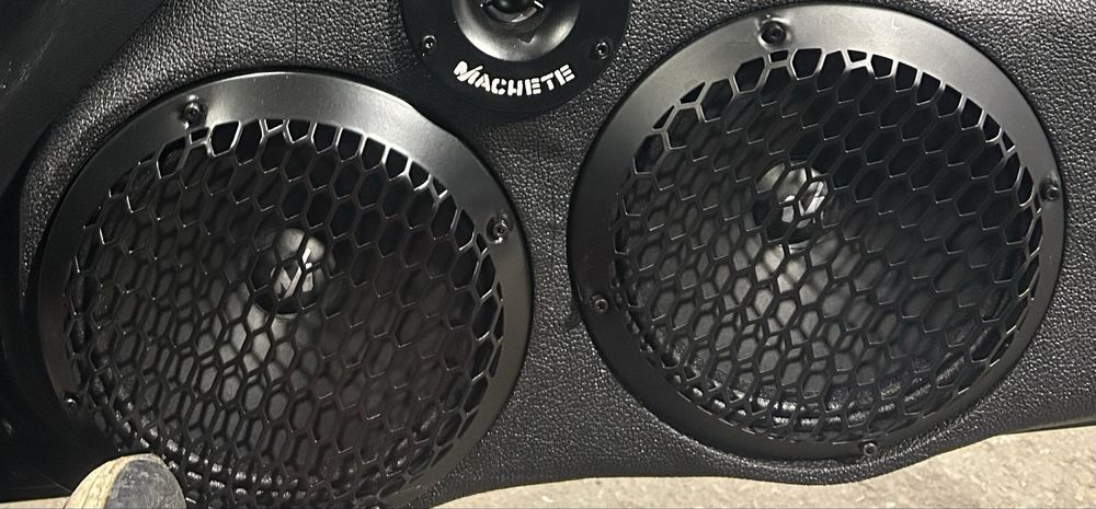 Продам колонки 20 См