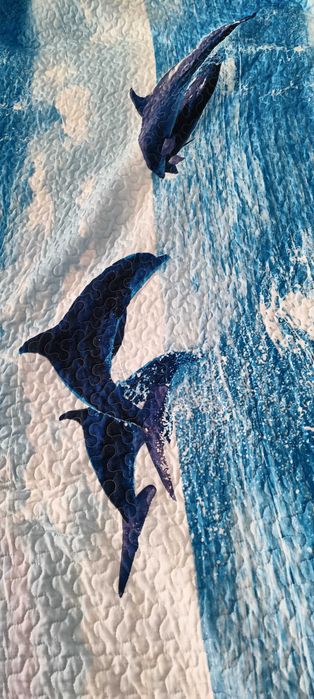 Set cuvertura,3 piese, matlasată ,cu delfini 3D, 200x220 cm