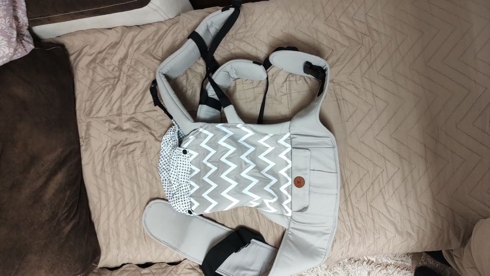 Кенгуру за бебе до 15 кг.