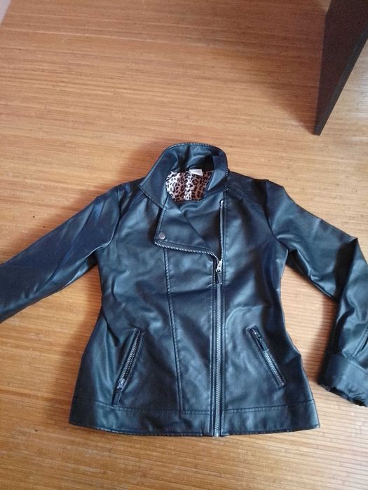 Детско кожено яке р-р 158 ново