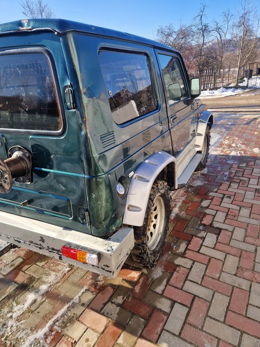 Vând Suzuki Samurai