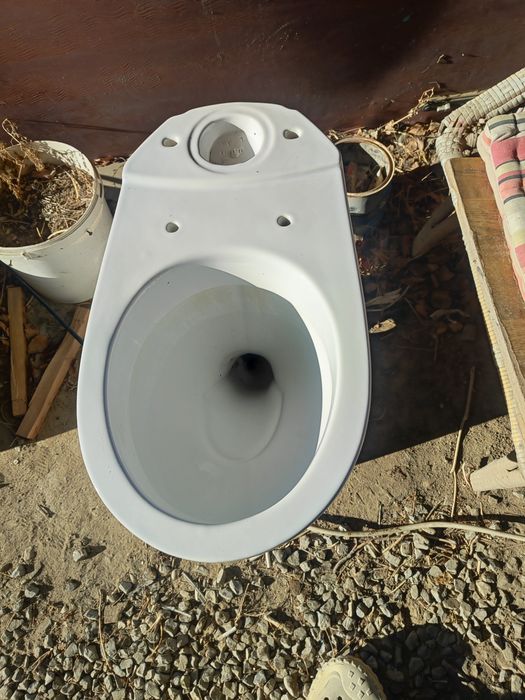 Унитаз в отличном состояние.