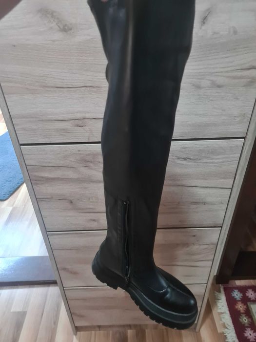 Cizme lungi cu fermoar marimea 40
