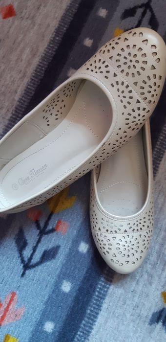 Vand pantofi dama eleganti