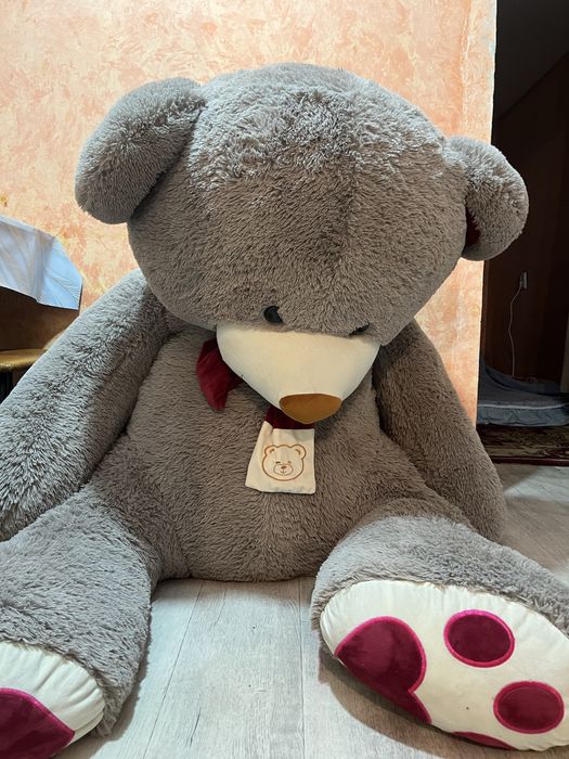 Большой мишка продается