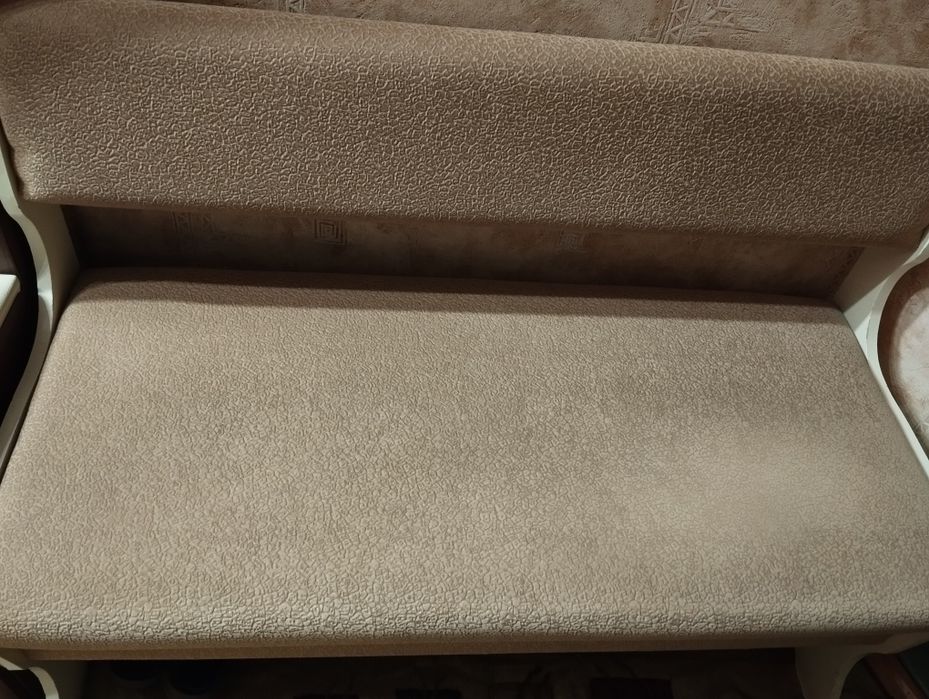 Диванчик кухонный