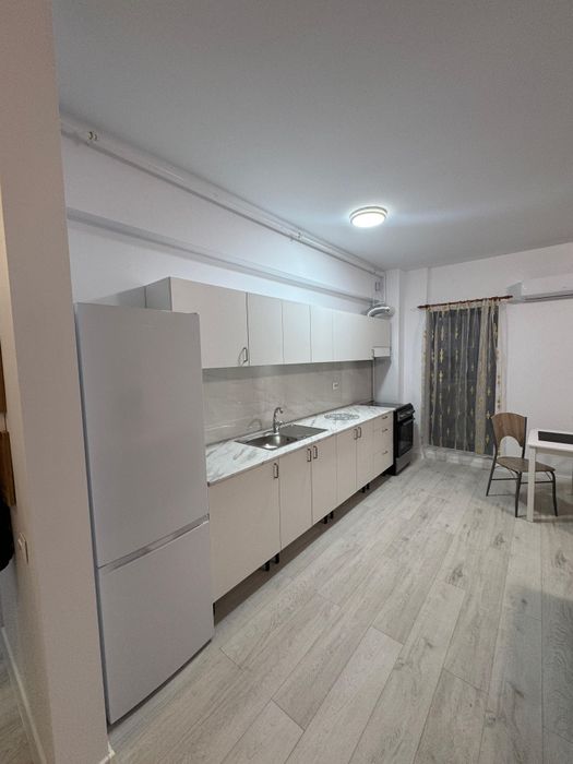 Proprietar închiriez apartament 2 camere nou  bloc cartier rezidential