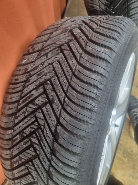 225 50 17 bmw all season hankook