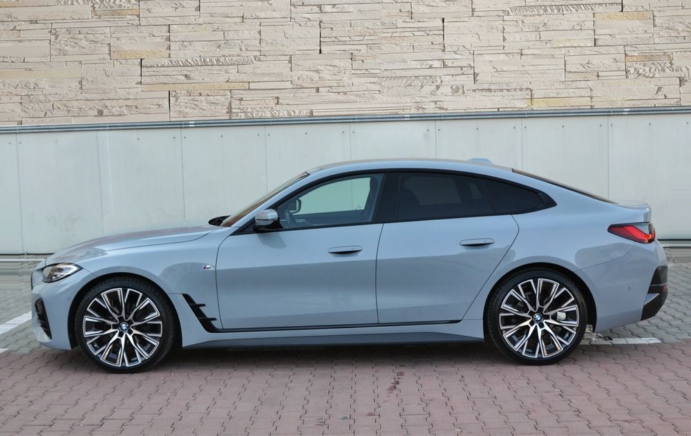 420 D Mild-hibrid X-Drive // M Pachet // Keyless entry // Hed up display // Alcantara // Garantie Premium