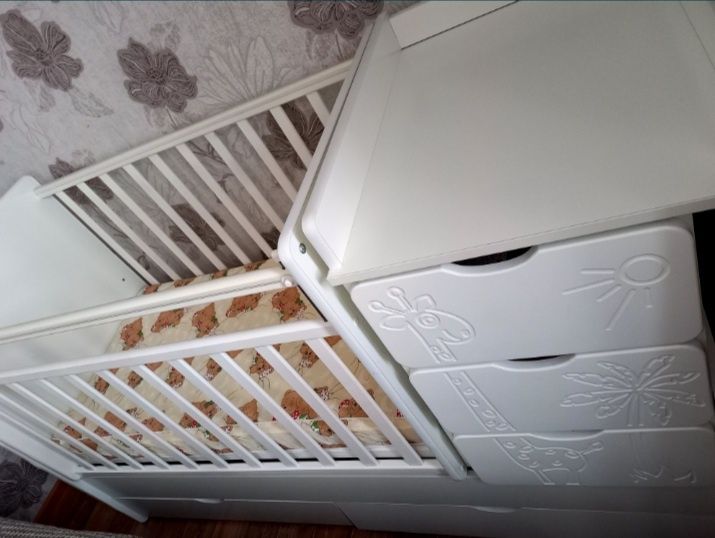 Манеж с маятником.