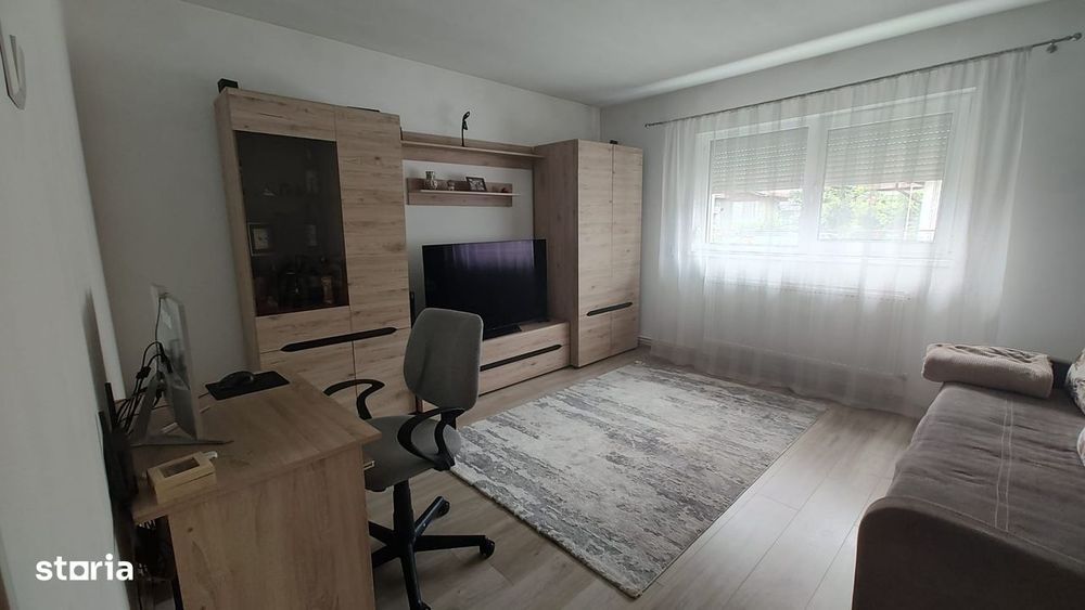 De vanzare casa,zona Ceangai