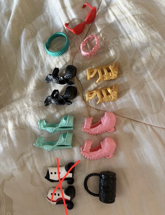 Аксессуары для кукол Monster High