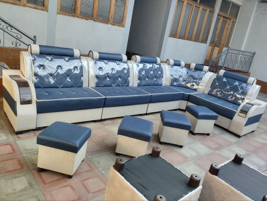Yumshoq mebelar 2 mln 350 mingdan skidka narhda