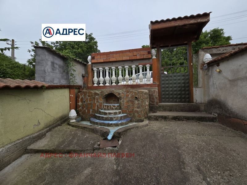 Къща в Плевен, област-с.Садовец площ 110 цена 52900