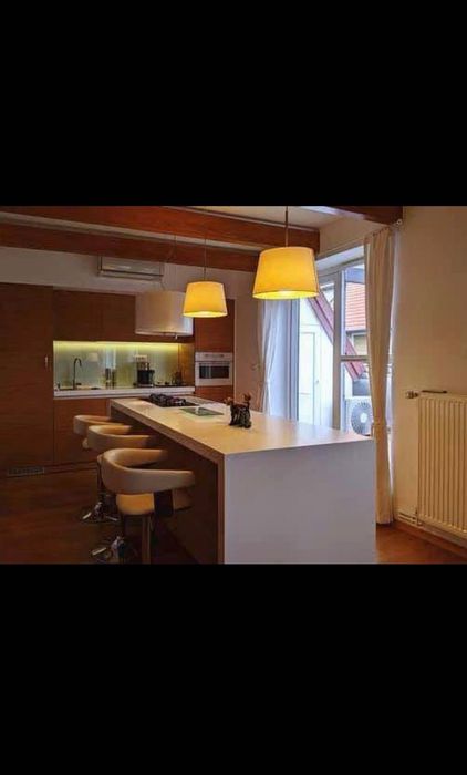 Apt.4 camere cu vedere pe pietonală Republicii