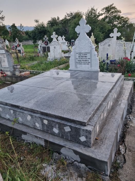 Monumente funerare, cruci marmură, granit ,mozaic