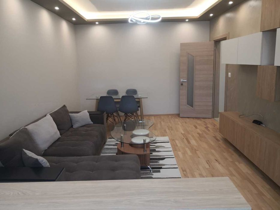 Дава се под наем Двустаен апартамент в София, Надежда 1 - 65 кв.м за 714 € - Снимка #2