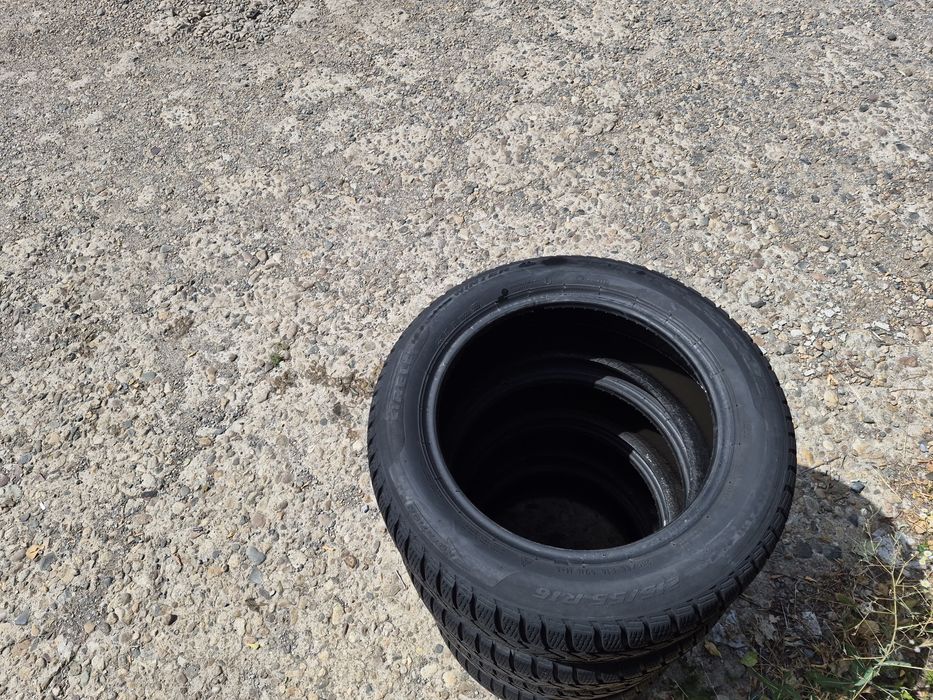 4бр. 215 55 16 Pirelli зимни.