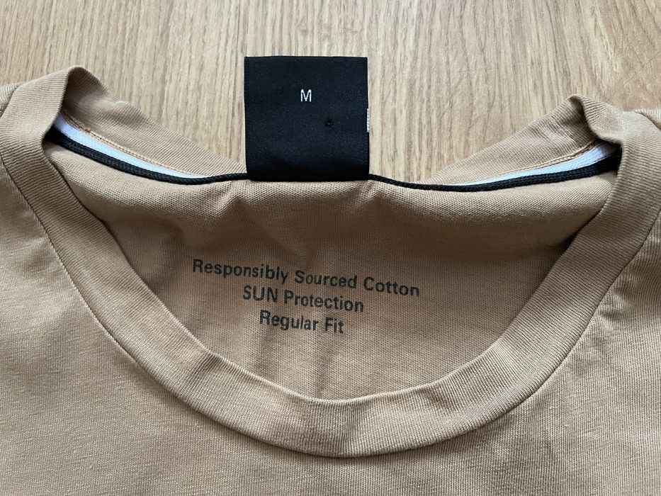 Hugo Boss Beige Tshirt M