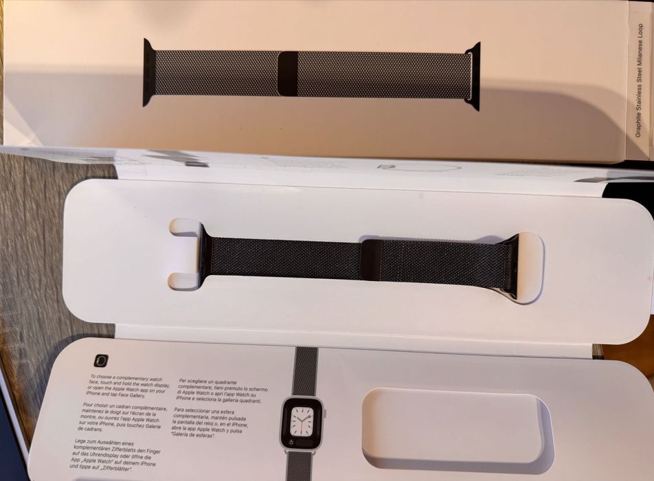 Apple Watch 8 41mm Stainless Steel Graphite Cellular + Milanese Loop