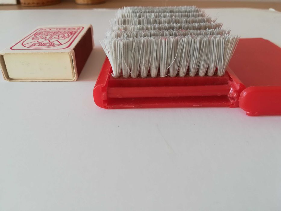 За колекционери. Ретро  Антикварна Уникална четка за дрехи