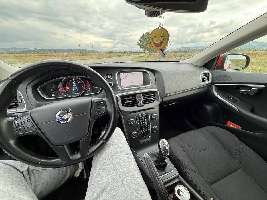 VOLVO V40 2013 — imagine 5