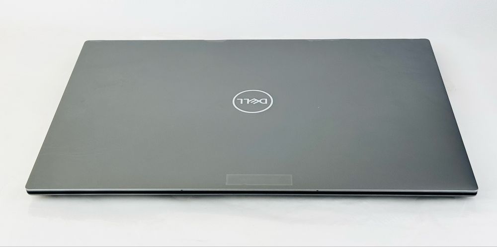 Лаптоп Dell Precision 5560 i7-11850H 32RAM 512SSD Перфектен! Гаранция!