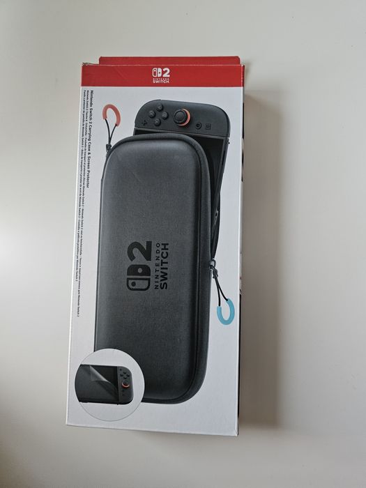 Nintendo switch 2, controller,  case, и 4 игри
