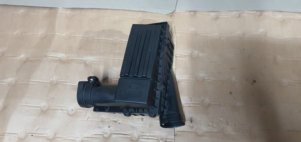 Carcasa filtru aer 2.0 1.9 tdi golf 5 passat b6 skoda octavia 2 seat