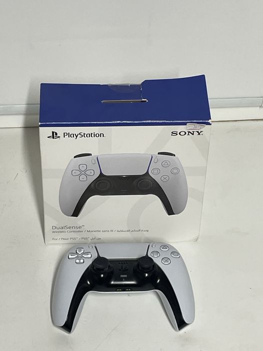 Продам оригинальный джойстик Playstation 5