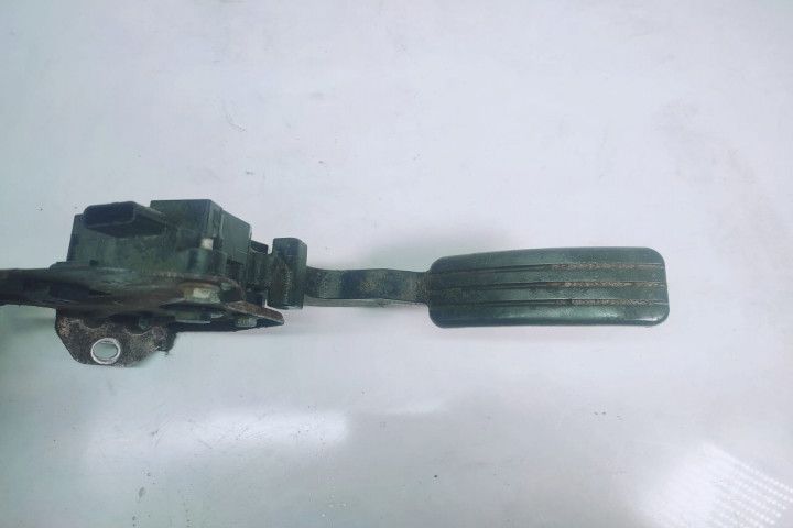 Pedala acceleratie 673253785R 1.2 benzina Dacia Sandero 2 (2013 - 2016) benzina