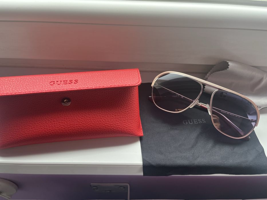 Слънчеви очила  Guess