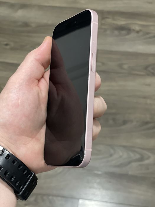 Iphone 15  / 128 GB / Roz