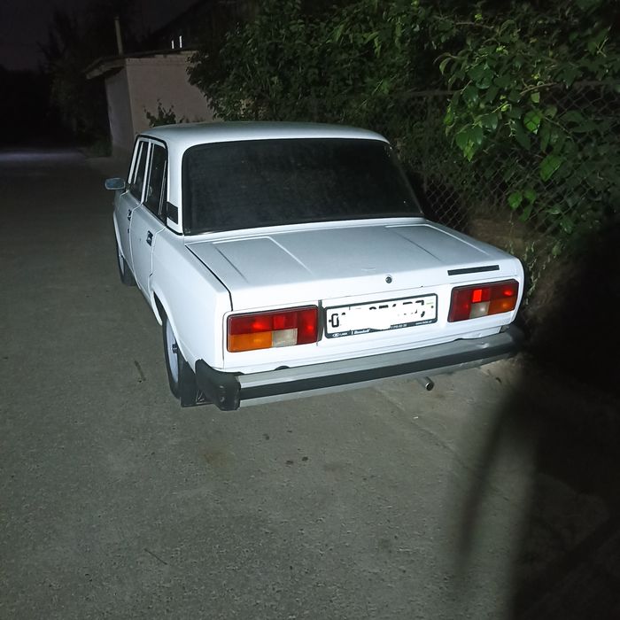 Vaz 21053 sotiladi