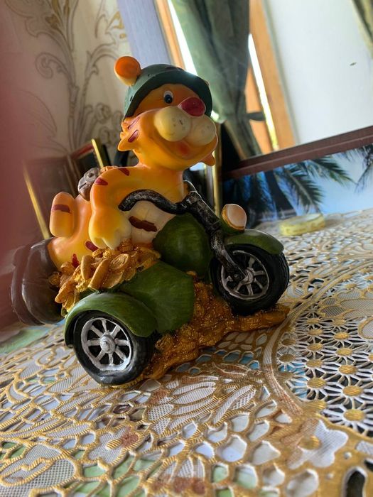 Продам статуэтки