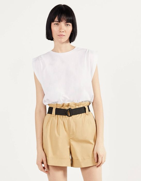 Bershka къси панталонки с висока талия и колан  Zara