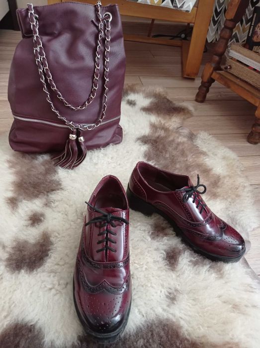 Дамски обувки тип Оксфорд