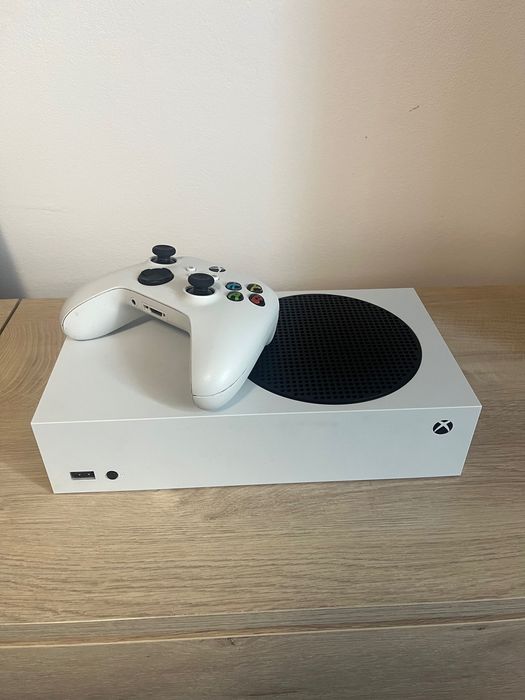 Xbox Series S + Controller