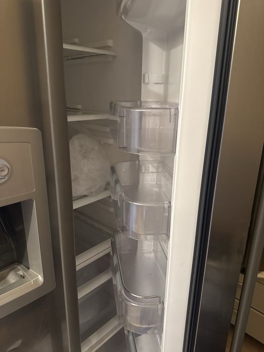 Холодильник двухкамерный