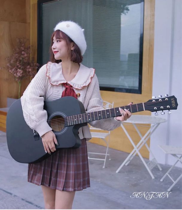 Гитара абсолютно новая