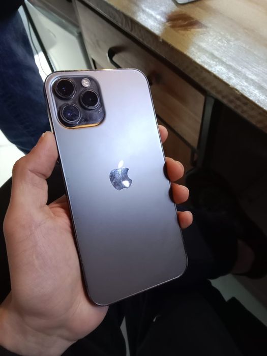 Продам iphone 12 pro max
