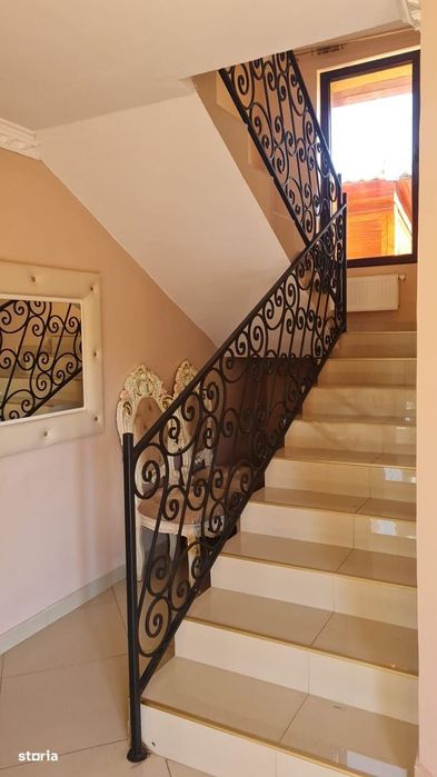 Casă individuală 220 mp  - Cristești
