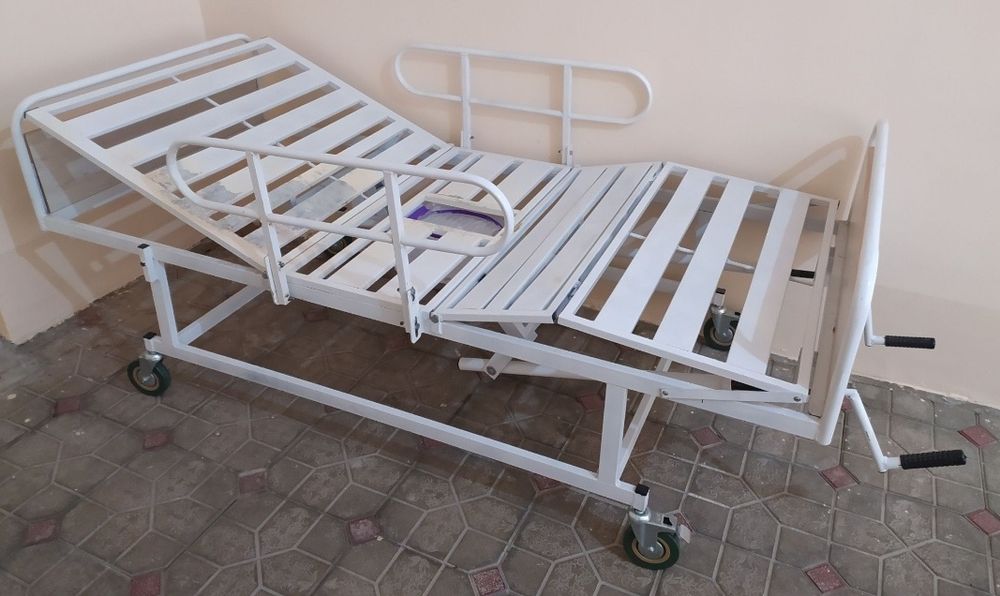 Медицинская многофункциональная кровать в комплекте
