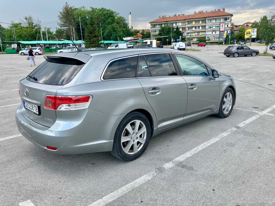 Toyota Avensis 2011 2.2 D4D 150 кс