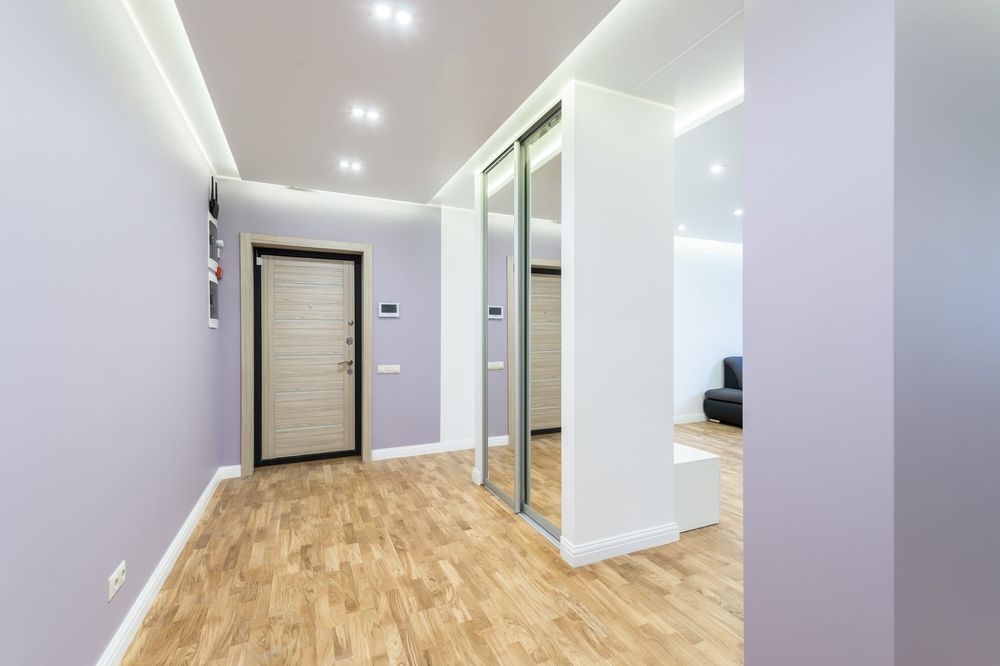 Плотник. Укладка ламината. Паркет. Плотнические услуги.